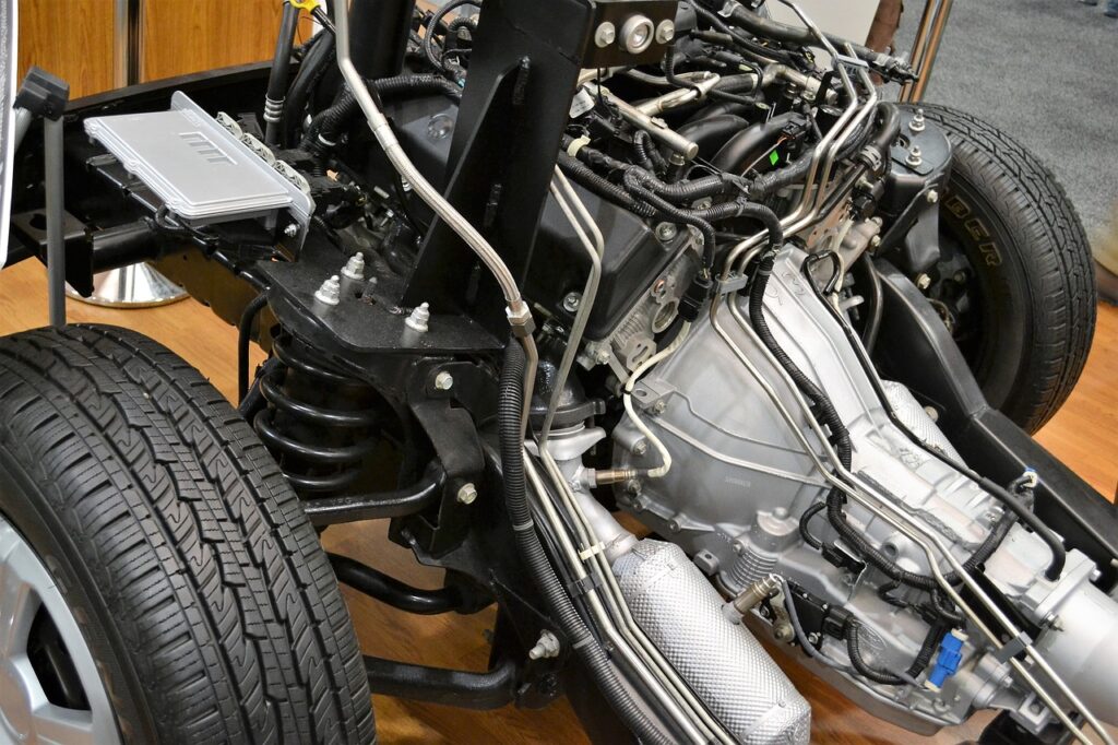 car engine, motor, wires-2773263.jpg